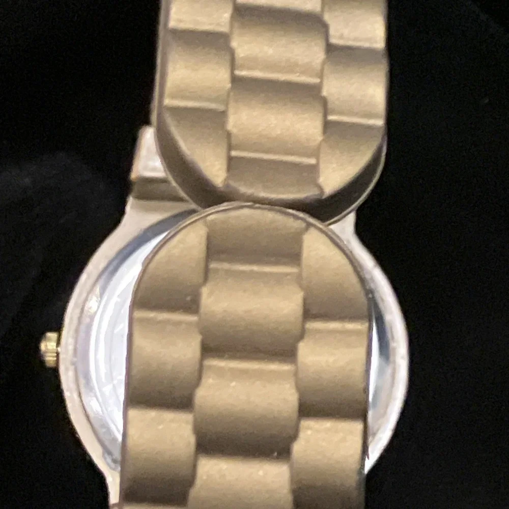 Bijoux Terner Womens Watch Mother of Pearl Face Gold Tone Crystal BT HR-805